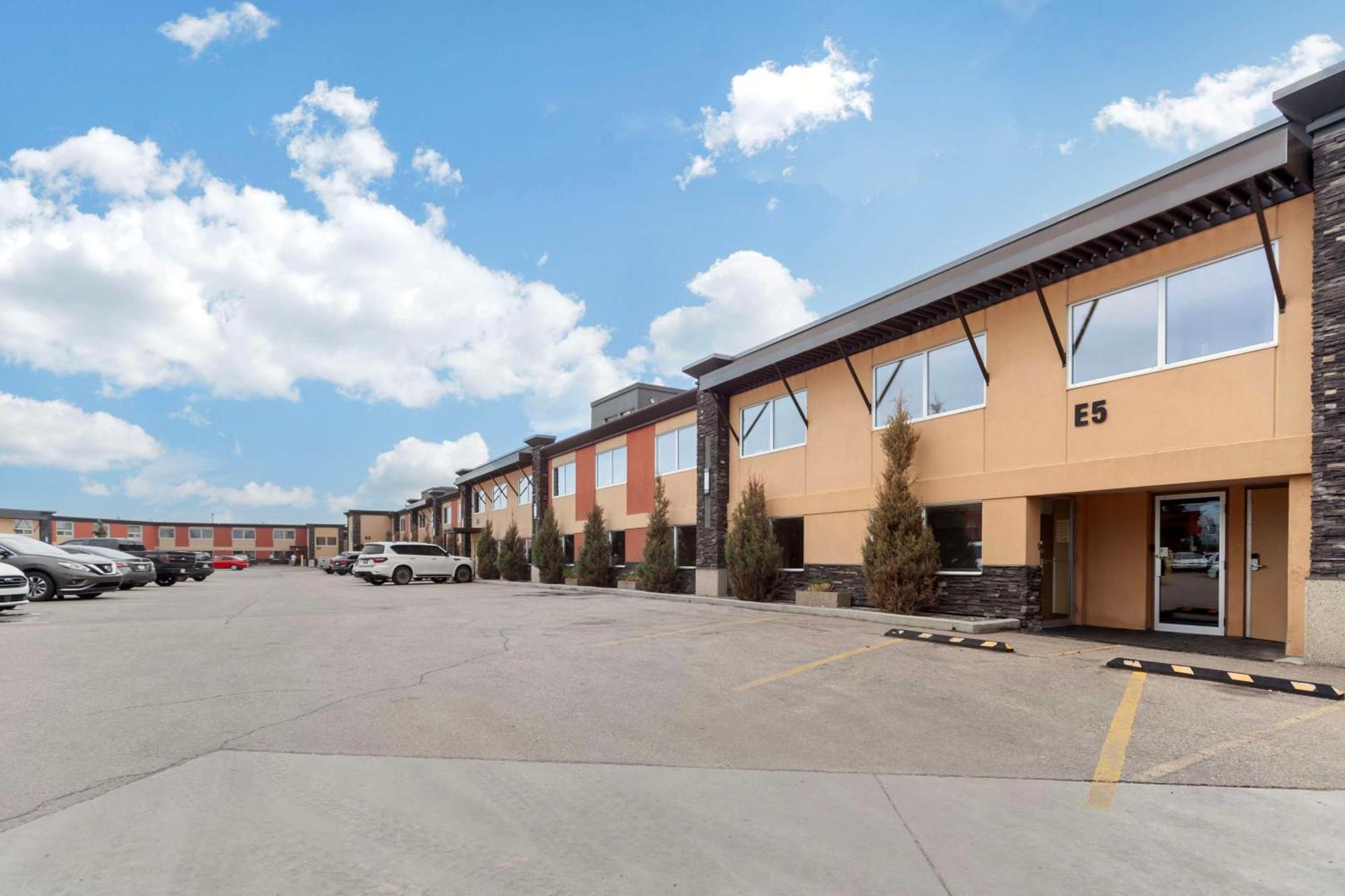 Best Western Plus City Centre Inn Edmonton Exterior photo